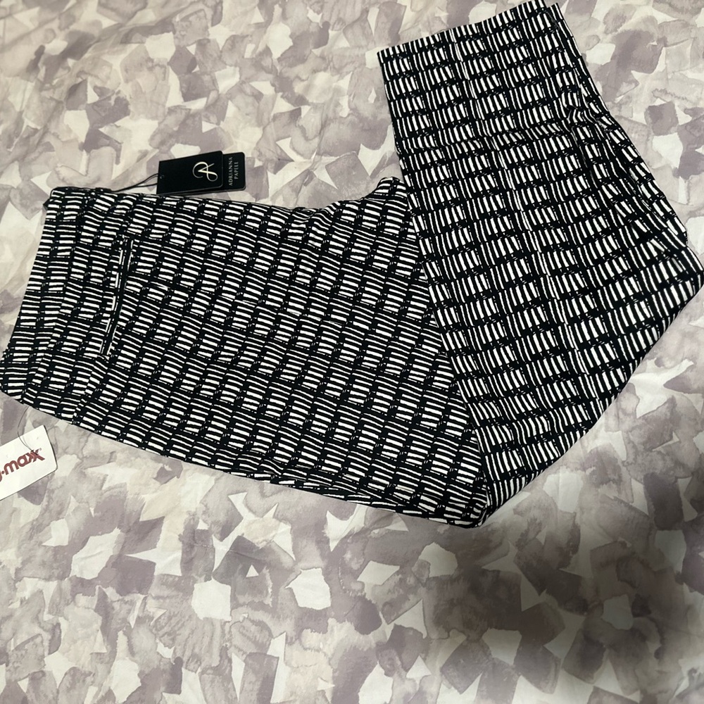 Women’s black and white pants